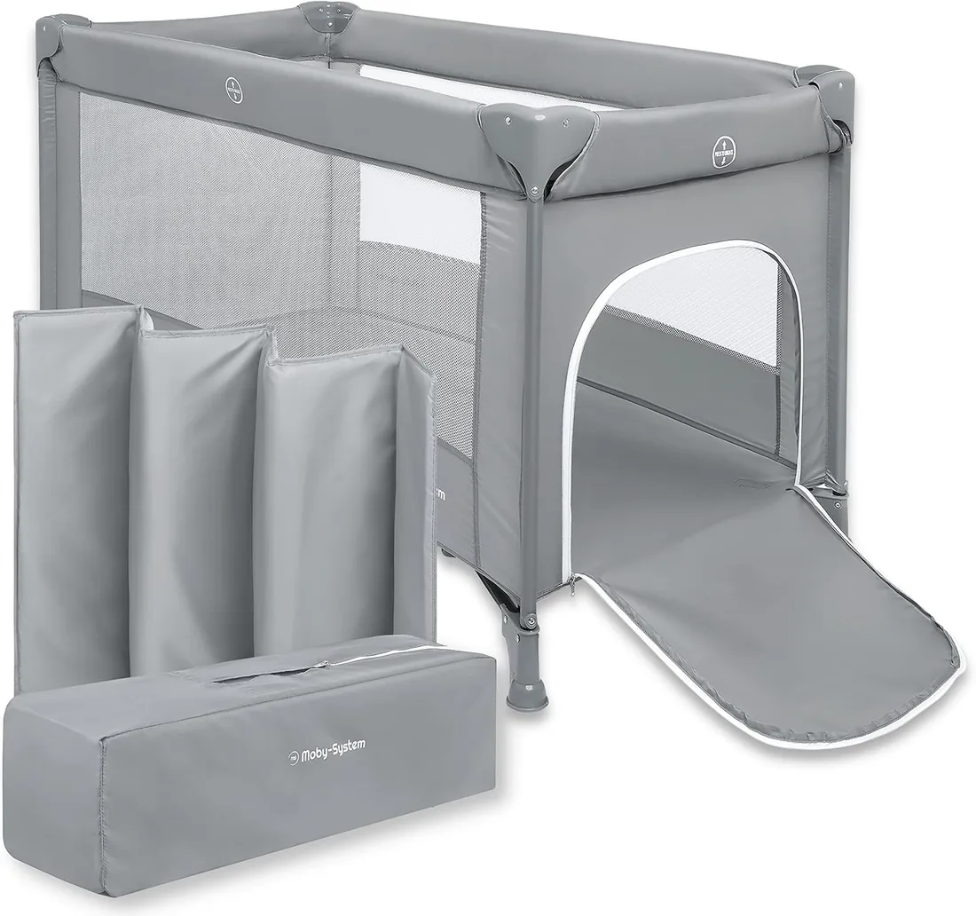 Moby-System Cuna de Viaje para Bebé – Parque Cuna 2 en 1 con Colchón Plegable, 2 Alturas, Ruedas con Freno y Bolsa – Cuna Plegable con Entrada Lateral y Cambiador