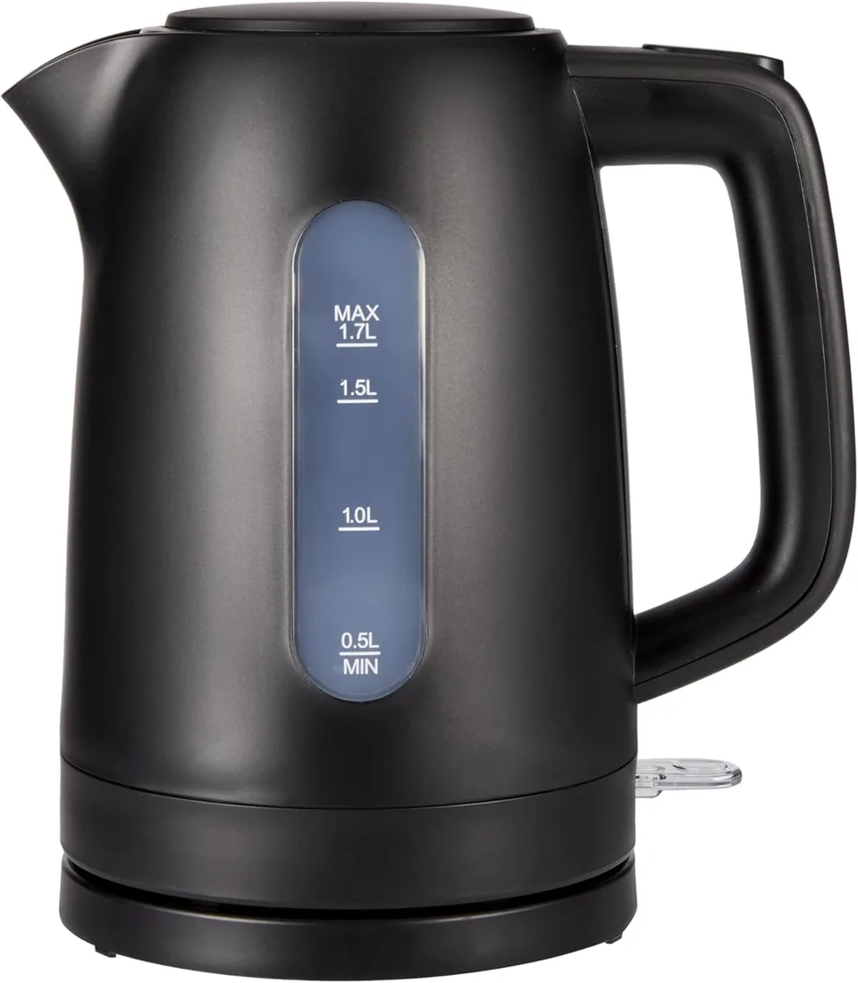 Amazon Basics Hervidor de Agua Eléctrico 1,7L, 2200 W, Libre de BPA con Base 360°, Apagado Automático y Filtro Antical Extraíble, Negro Mate