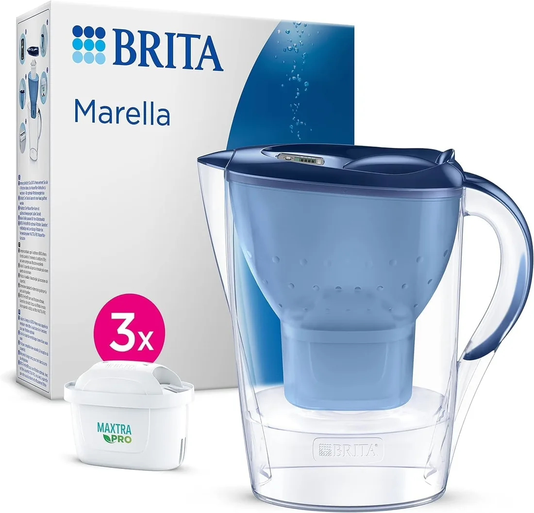 BRITA Jarra filtradora de agua MAXTRA Marella, 3x filtro Pure Performance | Azul (2.4L) jarra apta para puerta de frigo con pantalla digital y tapa abatible, reduce PFAS, cloro, cal e impurezas