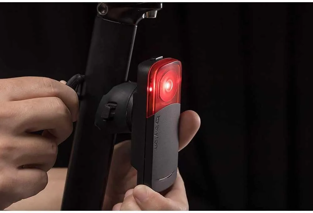 Bryton Gardia R300L | Radar de Bicicleta y Luz Trasera Inteligente | Alerta de Vehículos con Detección a 190m | Autonomía 17h | Conectividad Ant+ y Bluetooth | Compatible con Ciclocomputadores y App foto 2