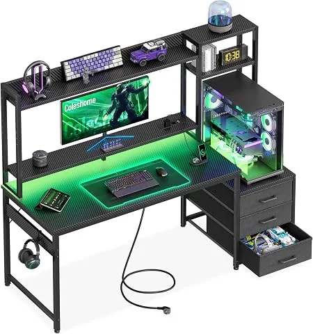Coleshome Escritorio Gaming con Estantería, 137x48cm, Fibra Carbono Negro | Mesa Gaming con LED y Toma de Corriente, 3 Caj foto 3