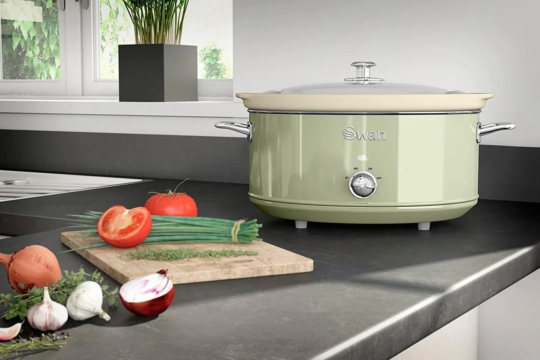 Swan Retro SF17031GNEU Olla Cocción Lenta 6,5L Recipiente Extraíble, Antiadherente Cerámica libre PFOA y PTFE, 3 Niveles Temperatura, Tapa Vidrio, Slow Cooker, Diseño Vintage, Verde, 320W foto 3