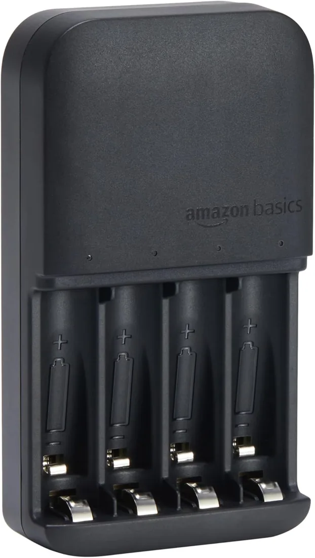Amazon Basics Cargador de Pilas para Pilas Recargables AA y AAA NiMh, Enchufe de la UE, 4 Espacios., Negro