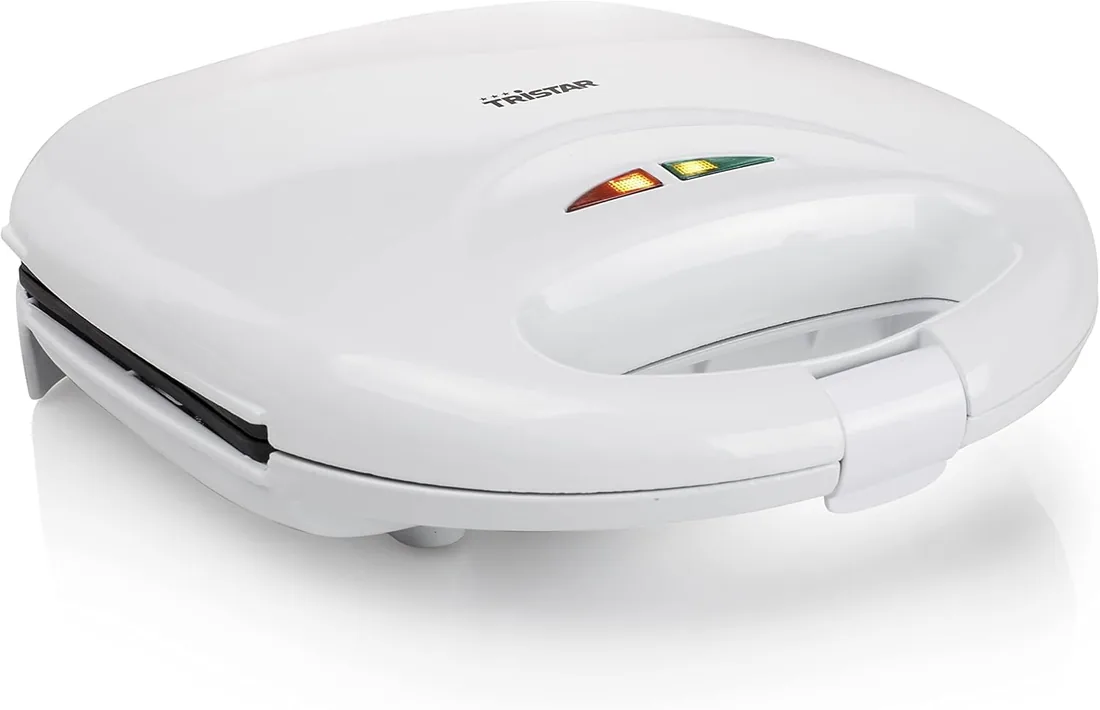 Tristar SA-3050 Sandwichera grill con placas de parrilla, tamaño compacto con compartimento para cable, potencia de 750 W, recubrimiento antiadherente, color Blanco