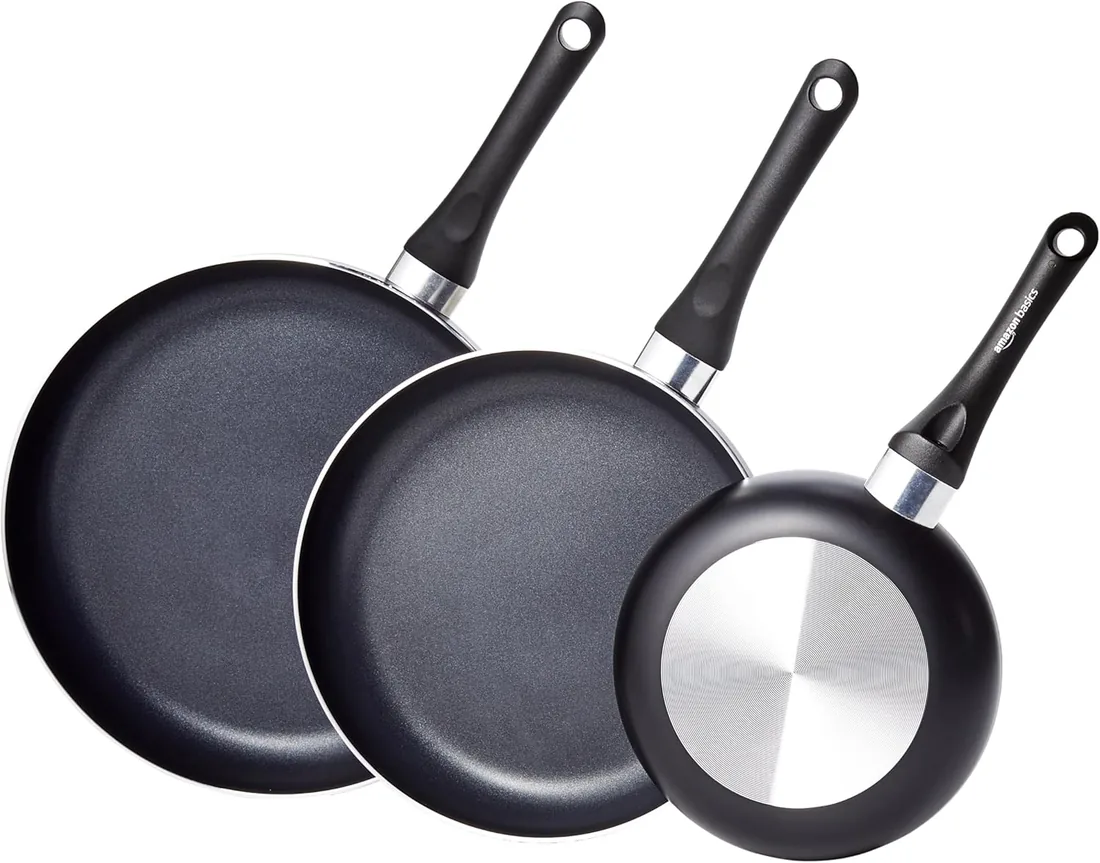 Amazon Basics Set de sartenes antiadherentes, 3 Unidads - 20 cm, 25 cm y 30 cm, Negro
