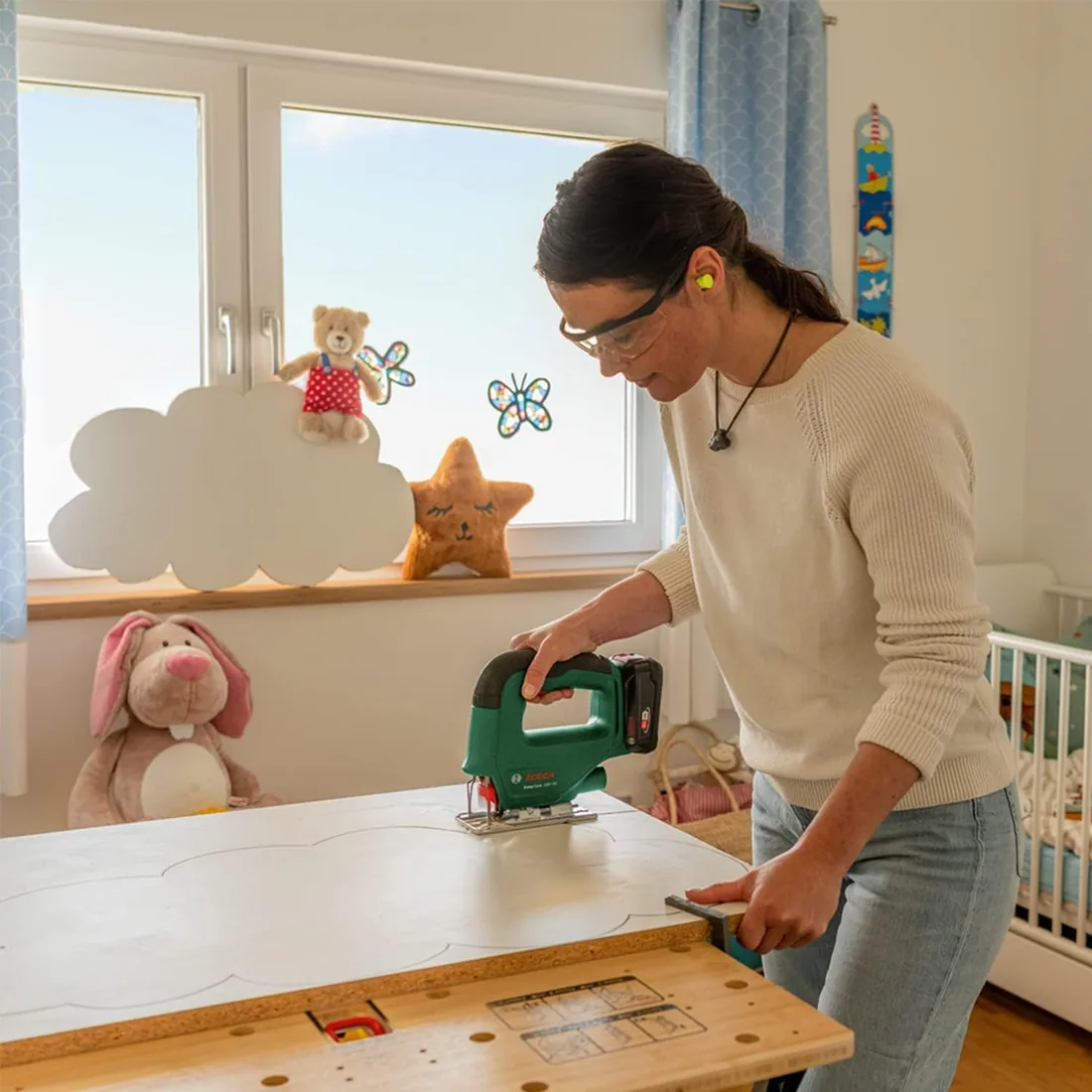 Bosch Sierra de calar a batería EasySaw 18V-70 | Diseño sencillo adecuado para principiantes y todo tipo de cortes en mate foto 3