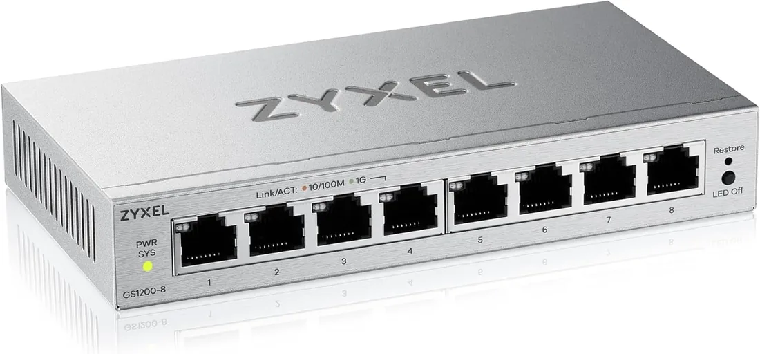 Zyxel Switch Ethernet 8 Puertos | Conmutador Gigabit Gestionable en Web | QoS, Link Aggregation, VLAN, IGMP Snooping | Sin Ventilador | De Escritorio [GS1200-8v3]