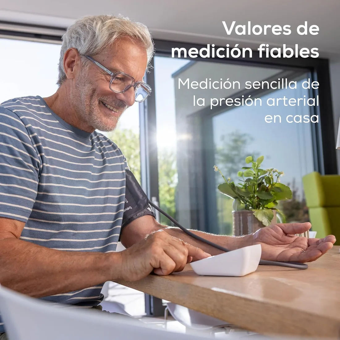 Beurer BM 27 Tensiómetro de brazo con control de ajuste del manguito, clínicamente validado, manguito 22-42 cm, indicador de riesgo, detección de arritmias, transferencia de datos a Apple Health foto 2